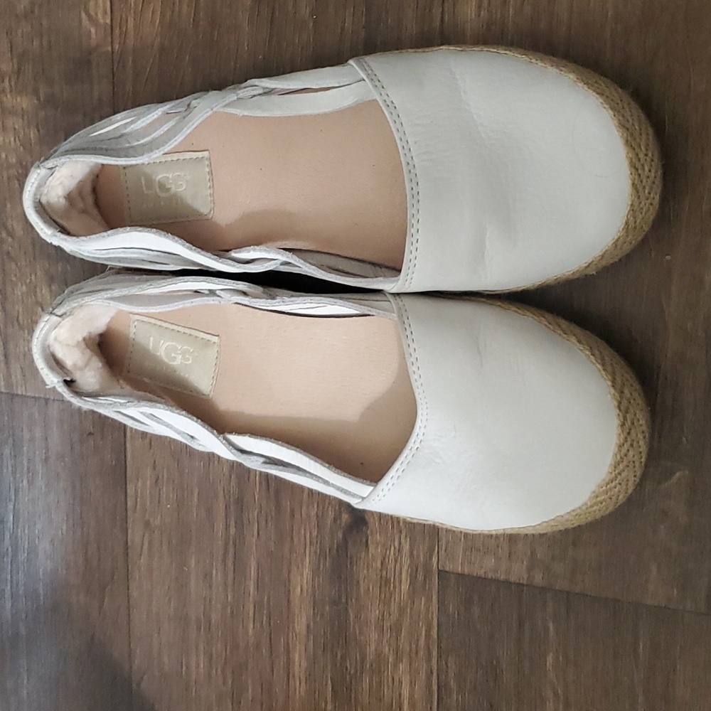UGG Australia Cicily Women's Tan Leather Espadrilles Flats Casual Shoe